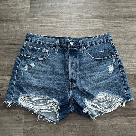 Levi Classic 501 Shorts - Picture 1 of 4